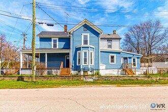 Building Photo - Beautiful, Updated Home in East End near C...