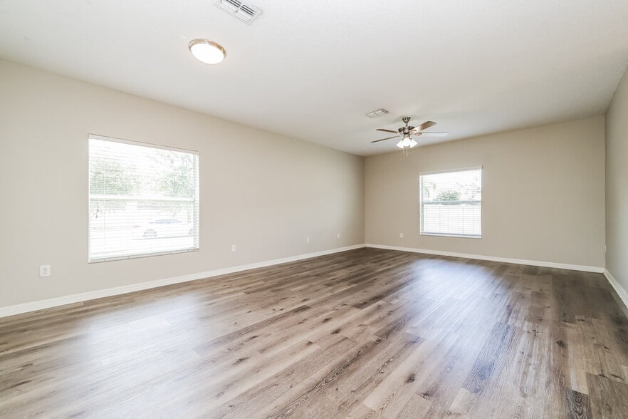 Building Photo - 6402 Trent Creek Dr