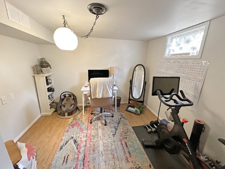 Building Photo - 117 Riverview 6 W