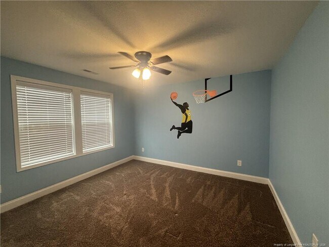 Building Photo - 232 Old Montague Way