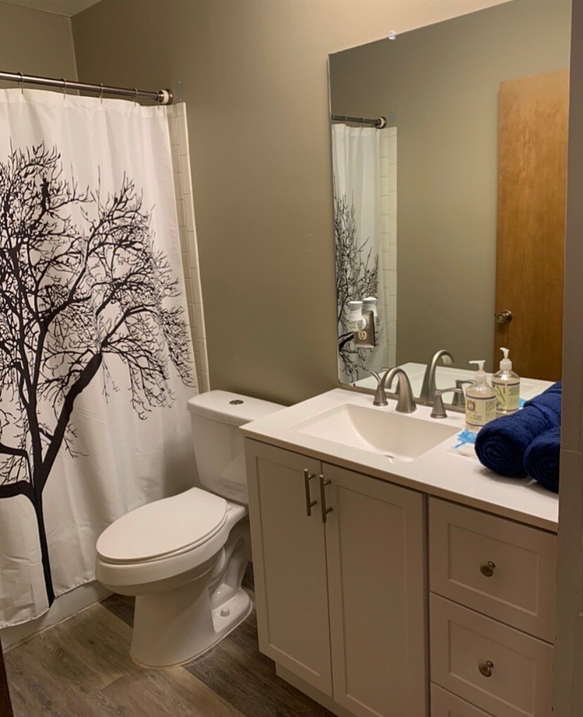 hallway bathroom - 8100 Red Willow Dr