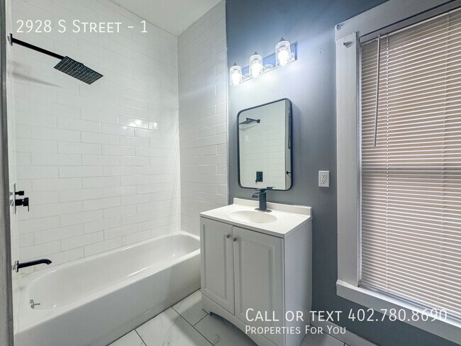 Building Photo - 2928 S Street-1