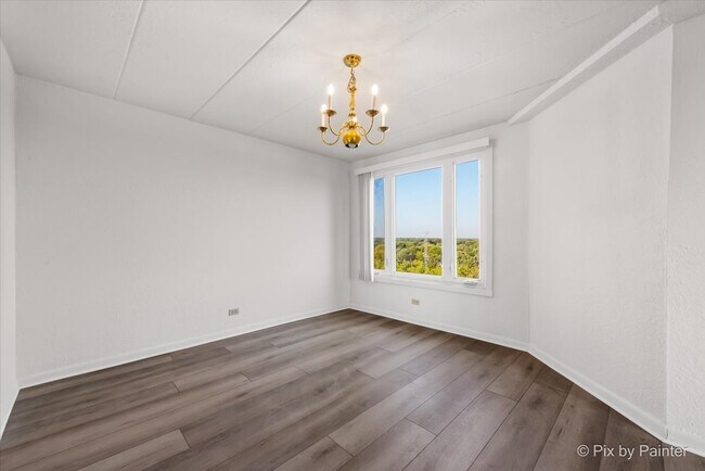 Building Photo - 1 Renaissance Pl