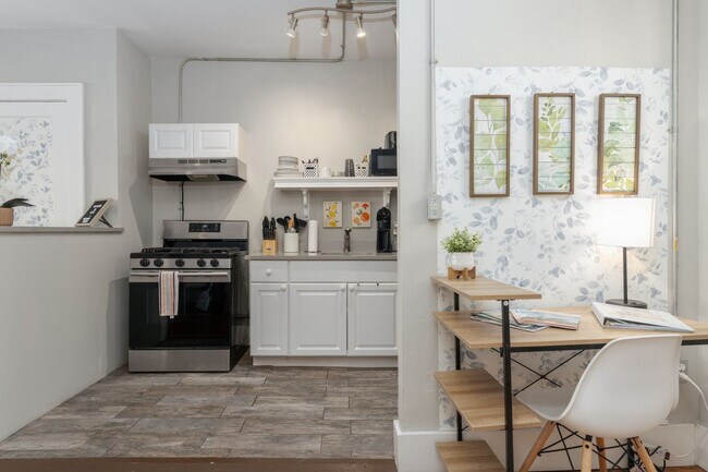 Building Photo - 304 Power St