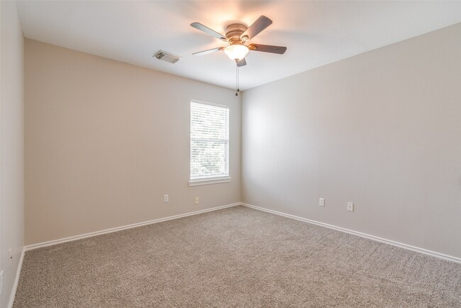 Building Photo - 34 Marble Rock Pl