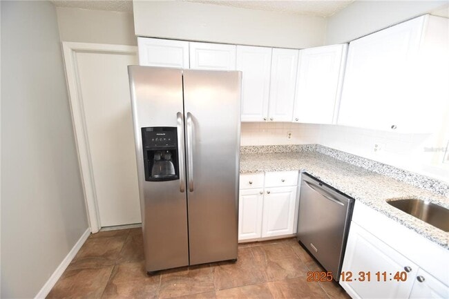 Building Photo - 1134 SE 2nd St