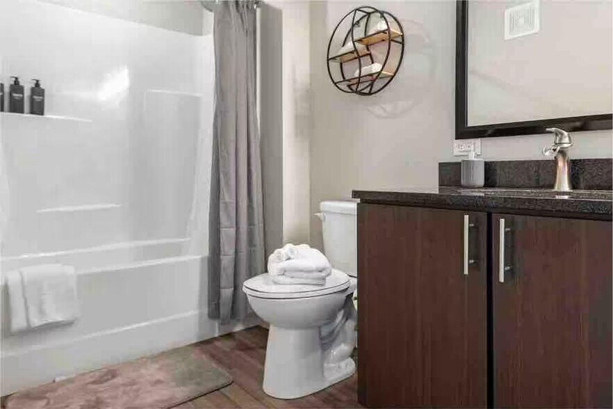 Building Photo - 12800 Corporate Hill Dr