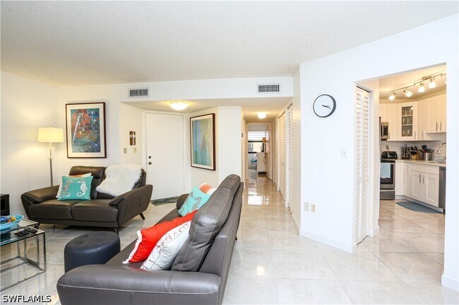 Building Photo - 1522 Mainsail Dr