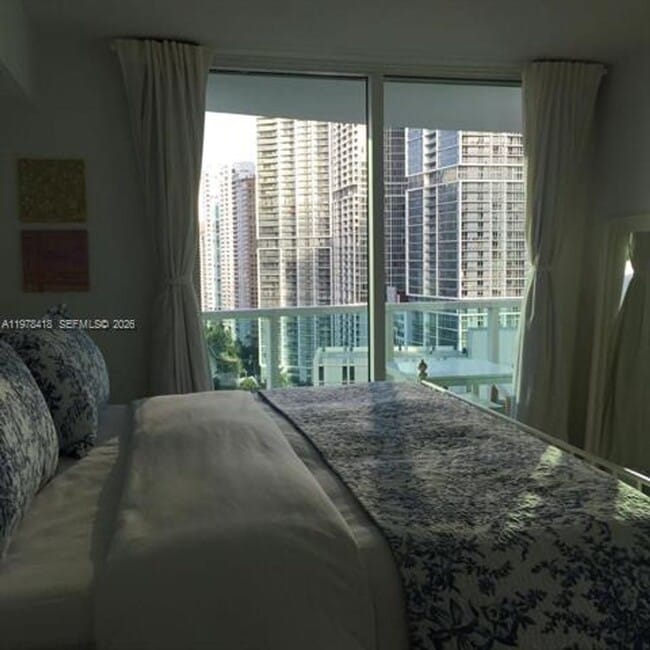 Building Photo - 31 SE 5th St