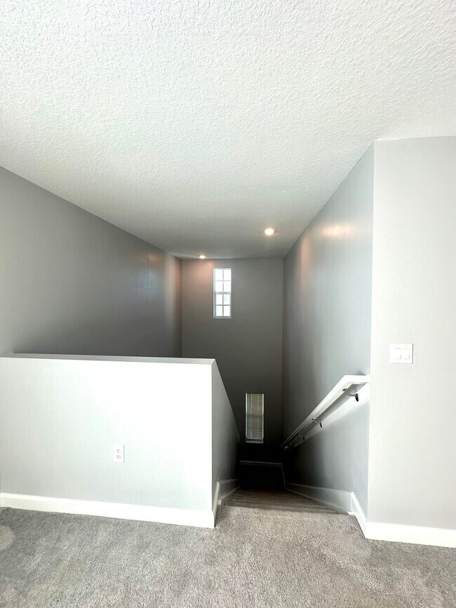 Building Photo - 4518 Dow Ln