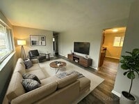 Building Photo - 205 Charleston Dr