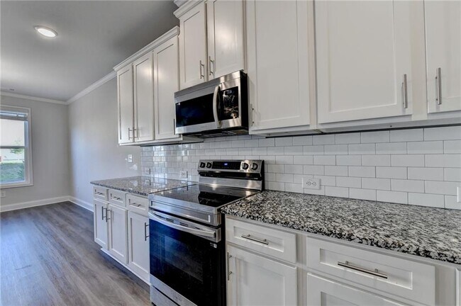 Building Photo - 3855 Brookburn Pk