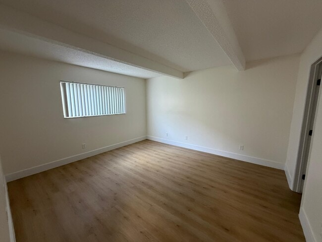 Building Photo - 1105 S Flagler Ave