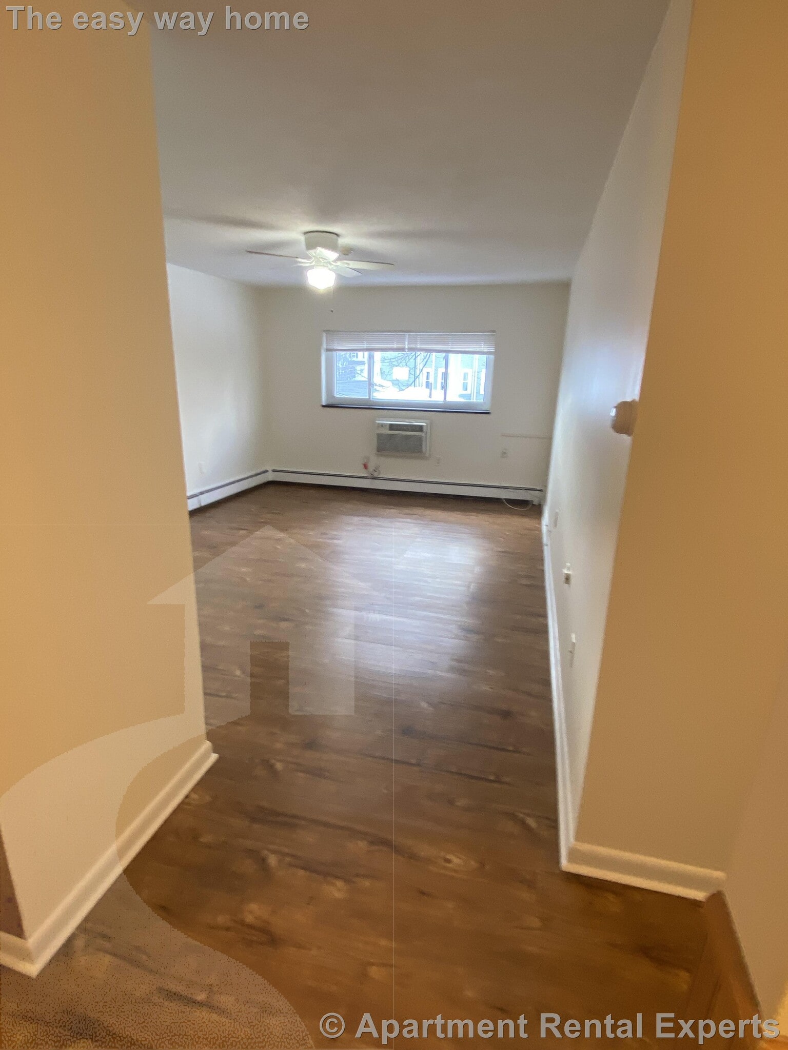 Building Photo - 240 Belmont St