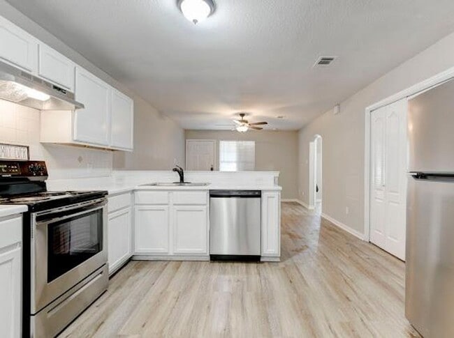 Building Photo - AVAILABLE SOON! (SECTION 8 ACCEPTED)