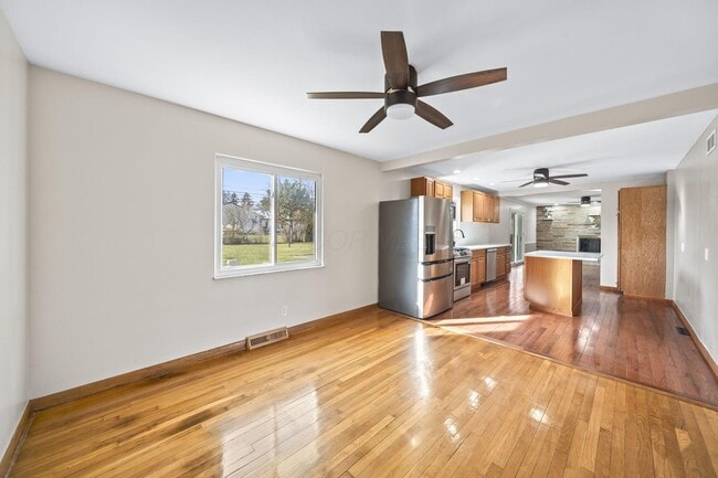 Building Photo - 1585 Peace Pl