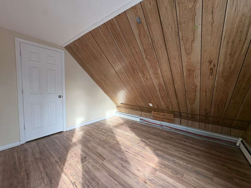 Building Photo - 253 W Ivy St