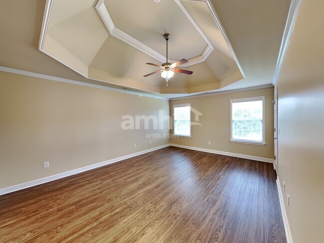 Building Photo - 3016 Sommette Drive