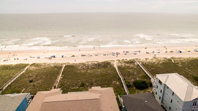 Just steps to a beach access, way less people than a public beach access! - 505 Carolina Beach Ave N