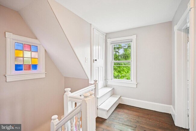 Building Photo - 134 S Main St