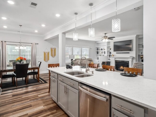 Building Photo - Longleaf Estates
