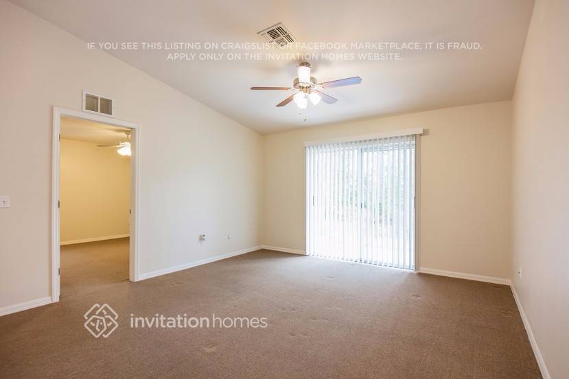 Building Photo - 2422 Joe Ave S