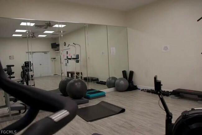 Building Photo - 6867 Pentland Way