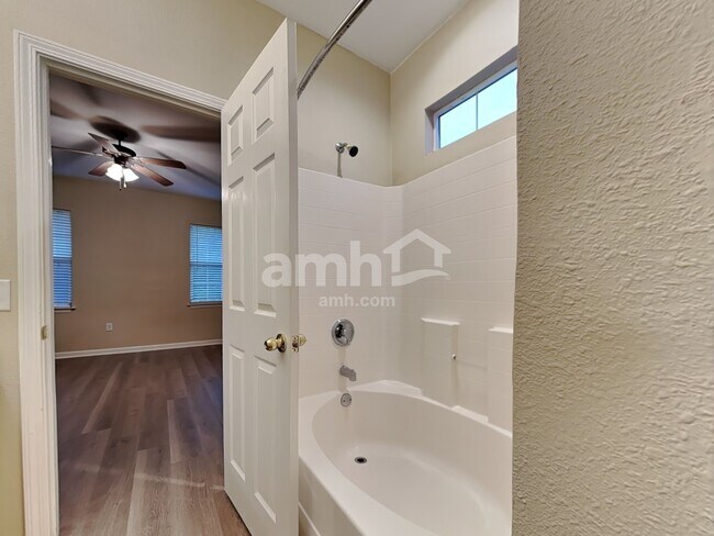 Building Photo - 201 Antigua Pl