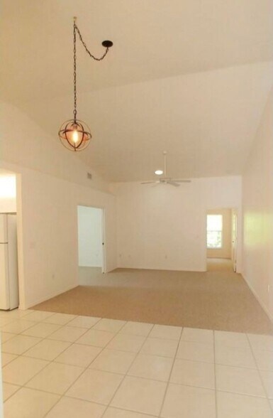 Building Photo - 4037 Jason Rd
