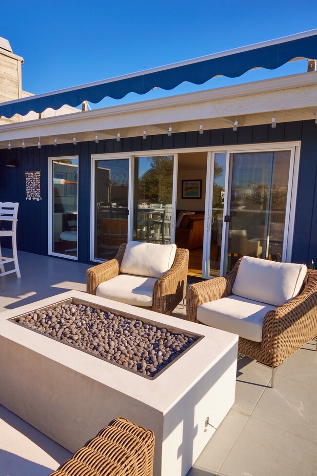 Building Photo - 14 Westwind St