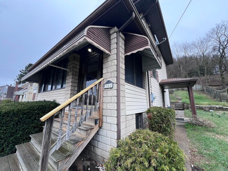 Building Photo - 304 Marie St