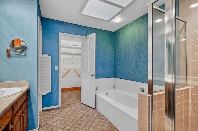 Building Photo - 1709 Castleford Rd