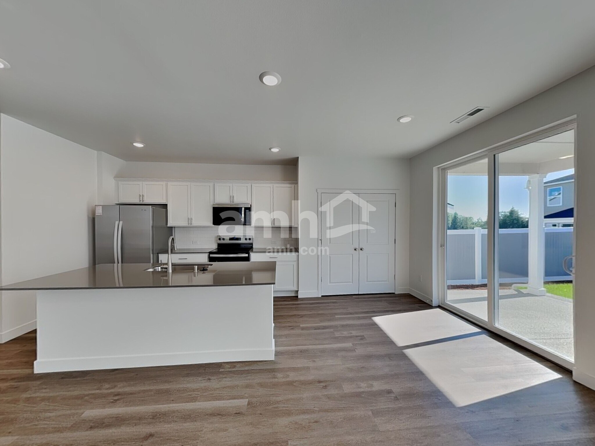 Building Photo - 4808 85th Dr NE