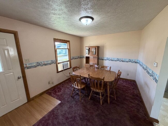 Building Photo - 970 Burdette Addition Rd