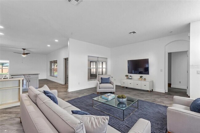 Building Photo - 2031 Wintermere Pointe Dr