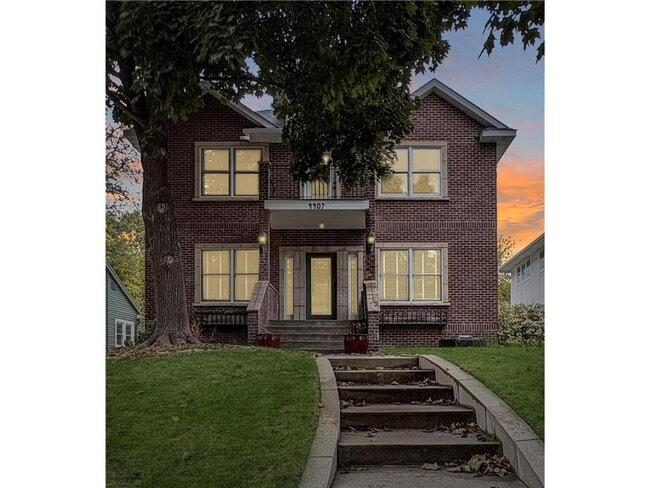 Building Photo - 4407 Curve Ave