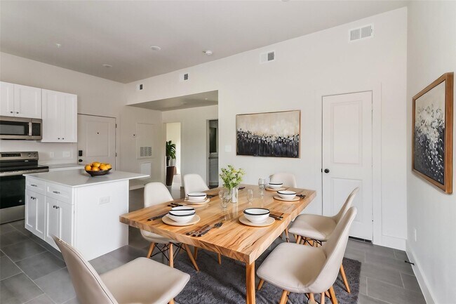 Primary Photo - 7806 Clearview St