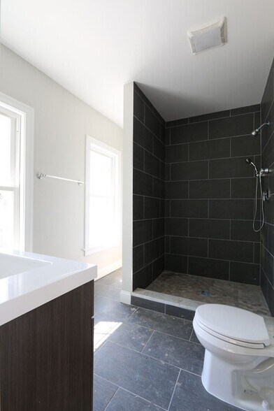 Building Photo - 43 Derby St