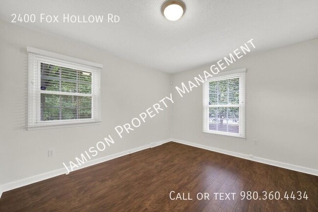 Building Photo - 2400 Fox Hollow Rd