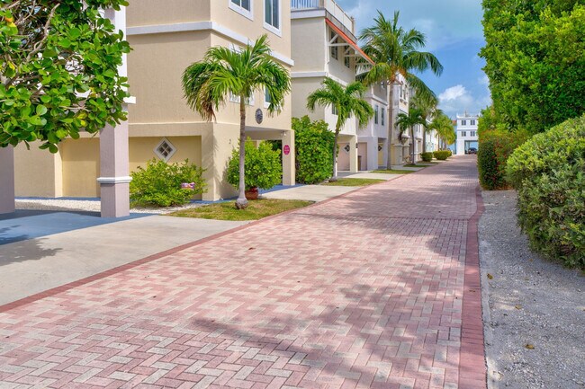 Building Photo - 12400 Overseas Hwy