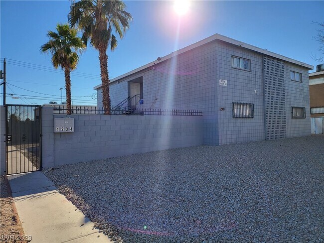 Primary Photo - 2908 Marlin Ave
