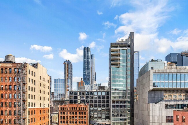 Building Photo - 555 W 23 St
