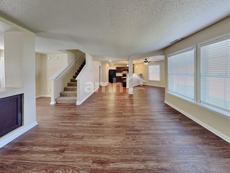 Building Photo - 10794 Timothy Ln