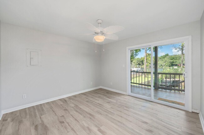 Building Photo - 200 White St