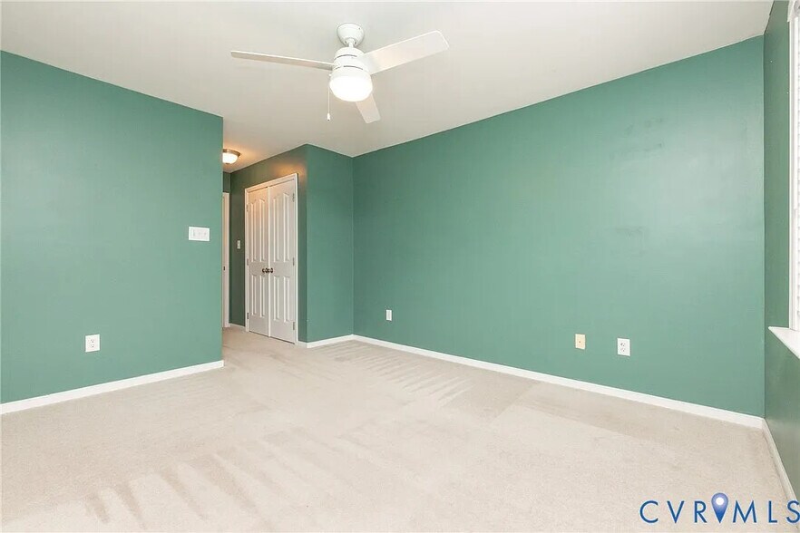 Center Bedroom - 3620 Tanby Rd