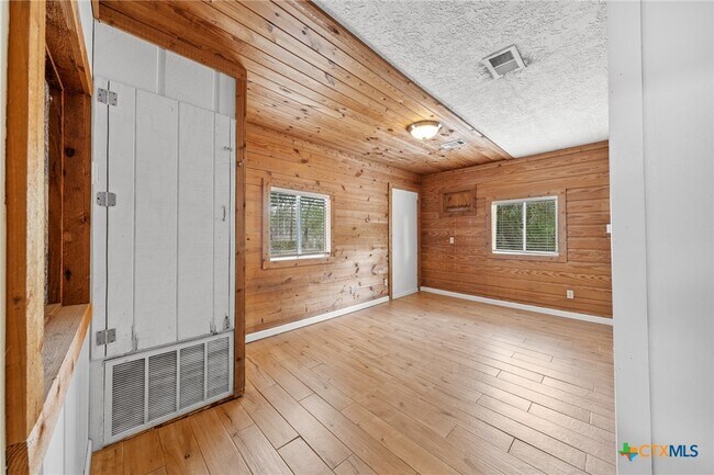 Building Photo - 301 Tatum Rd