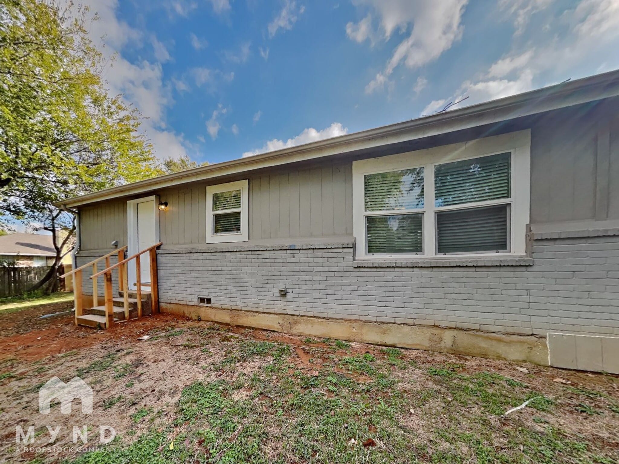 Building Photo - 12 The Briars