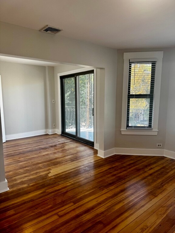 Building Photo - 911 Saratoga St