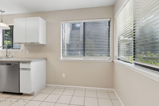 Building Photo - 455 Selva Lakes Cir