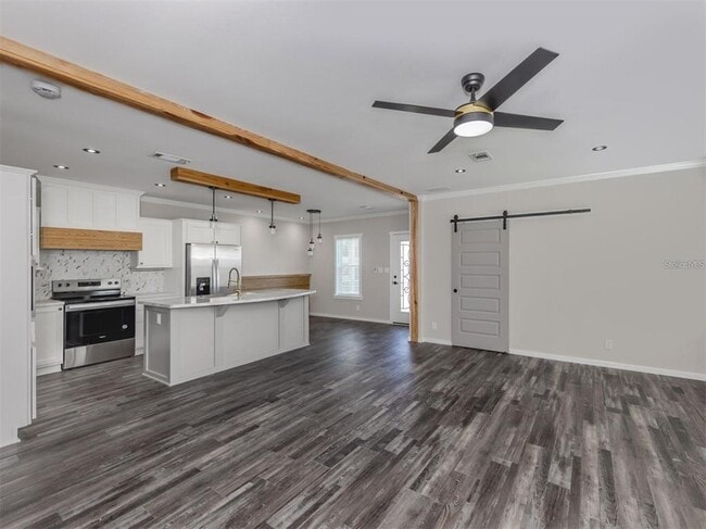 Building Photo - 127 Nautical Dr